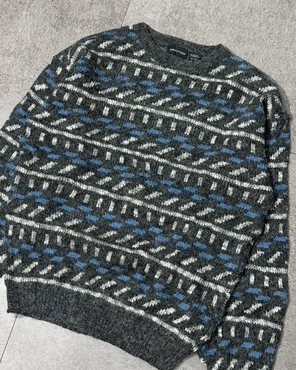 L/ Vintage Multi Sweater/N42