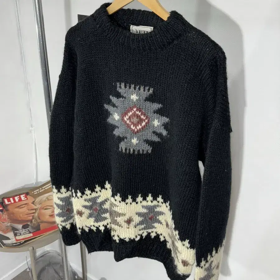 XL/ Navajo Sweater/N44