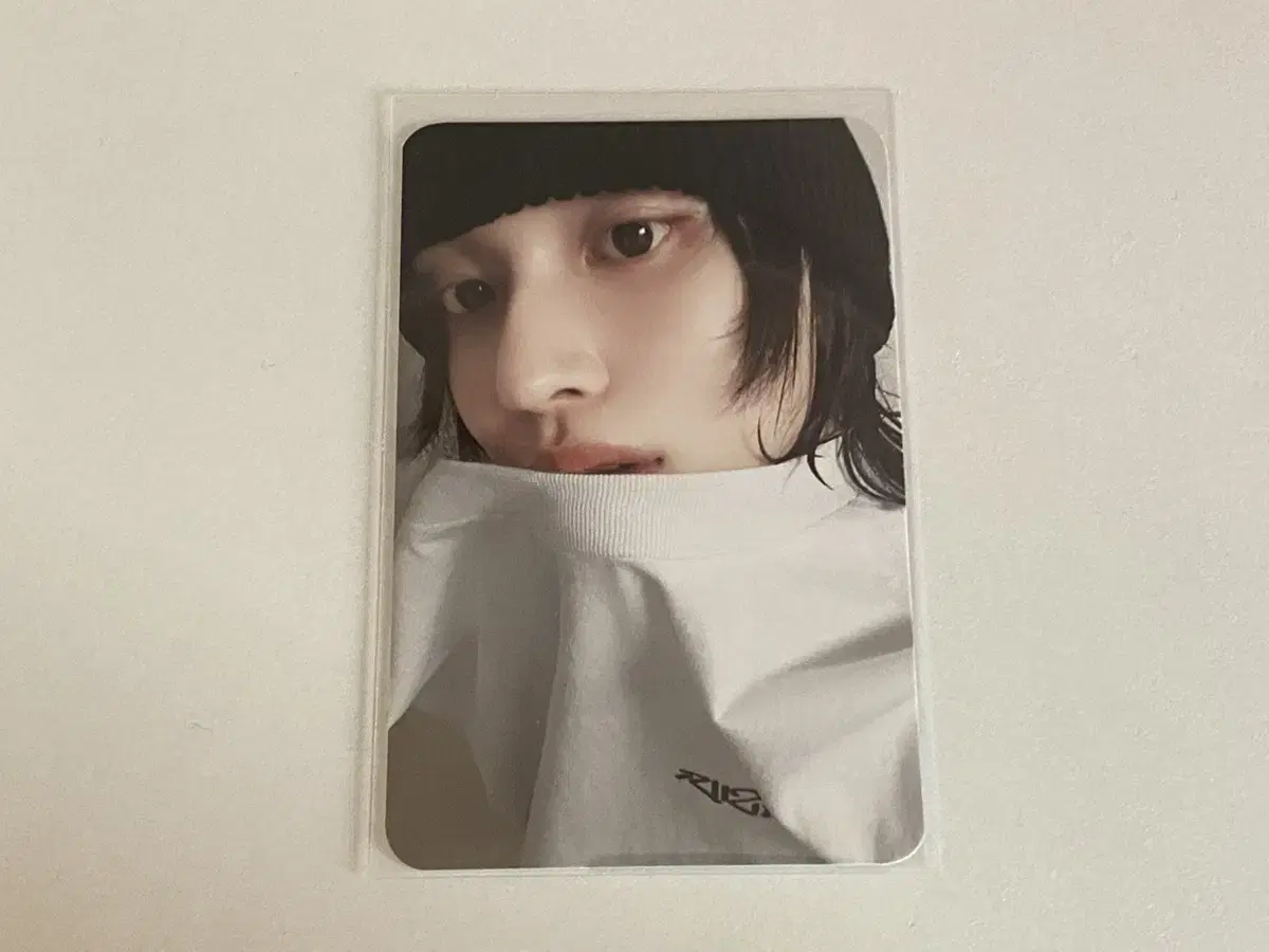 Rize wonbin Valentine Long Sleeve photocard WTS