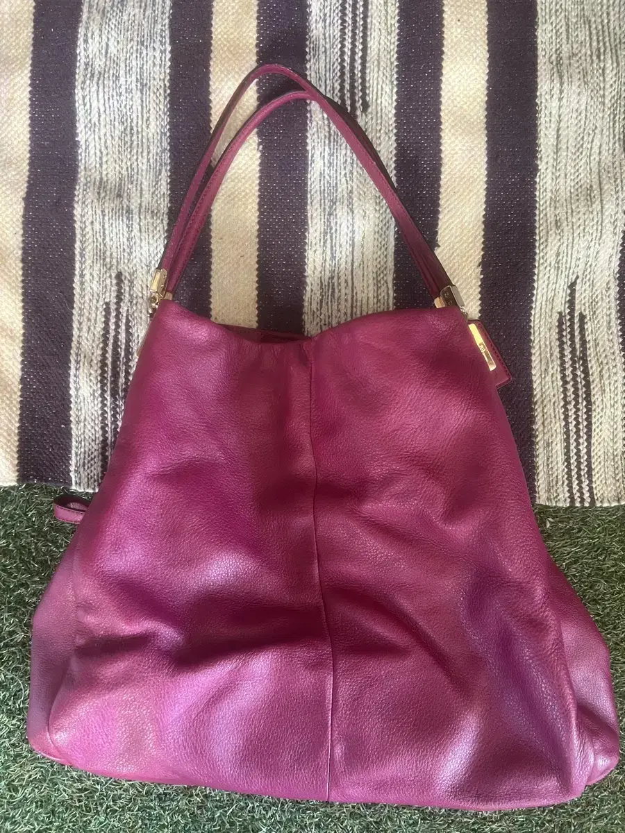 Coach Shoulder Tote (good condition)