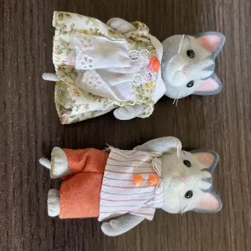실바니안 패밀리 그레이쉬 고양이 2개