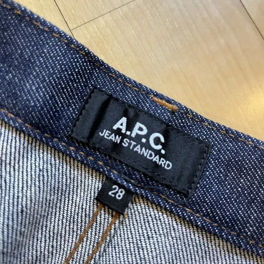 APC 아페쎄 / 진스탠다드 / 인디고 28size