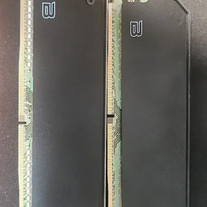 삼성 ddr4 2666mhz 16gbx2개 (방열판직접추가)