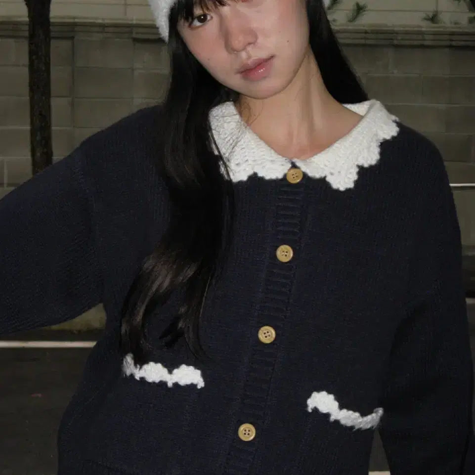 론론 collar pocket handmade knit cardigan