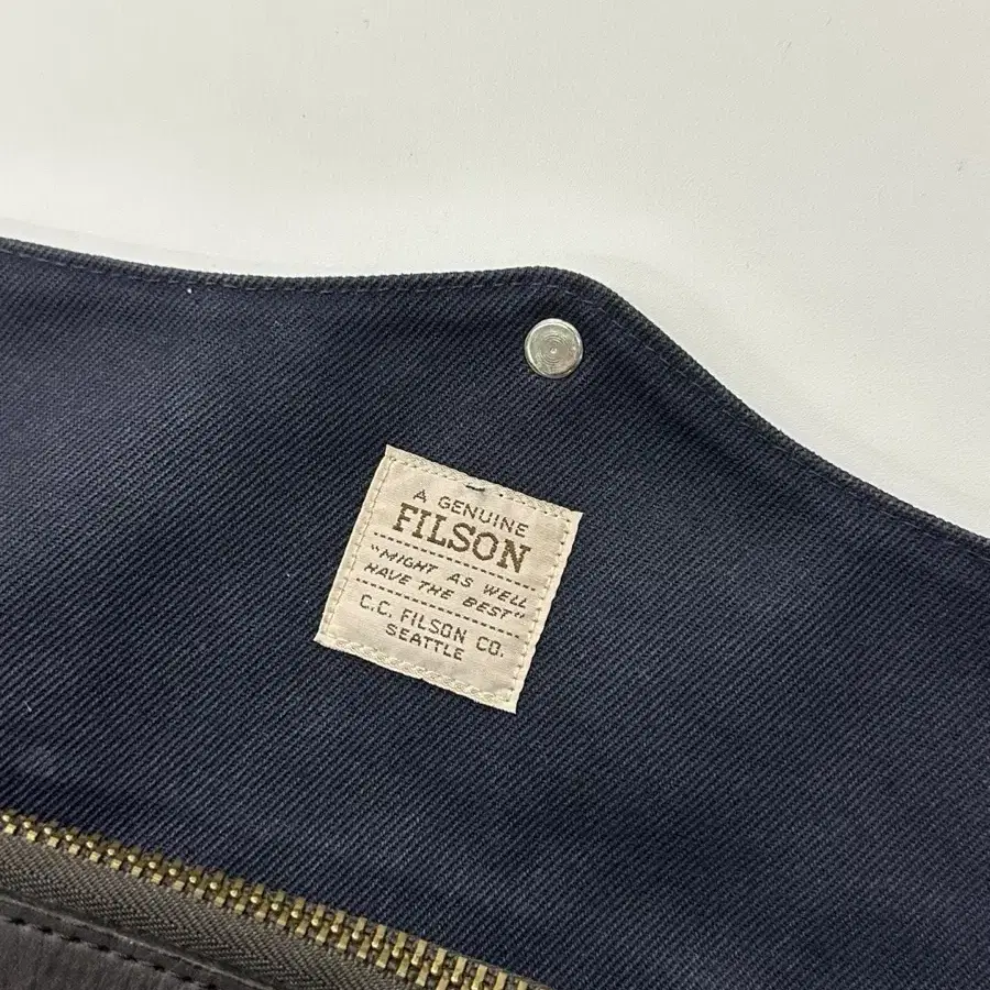 Filson 필슨 USA 256 브리프 케이스