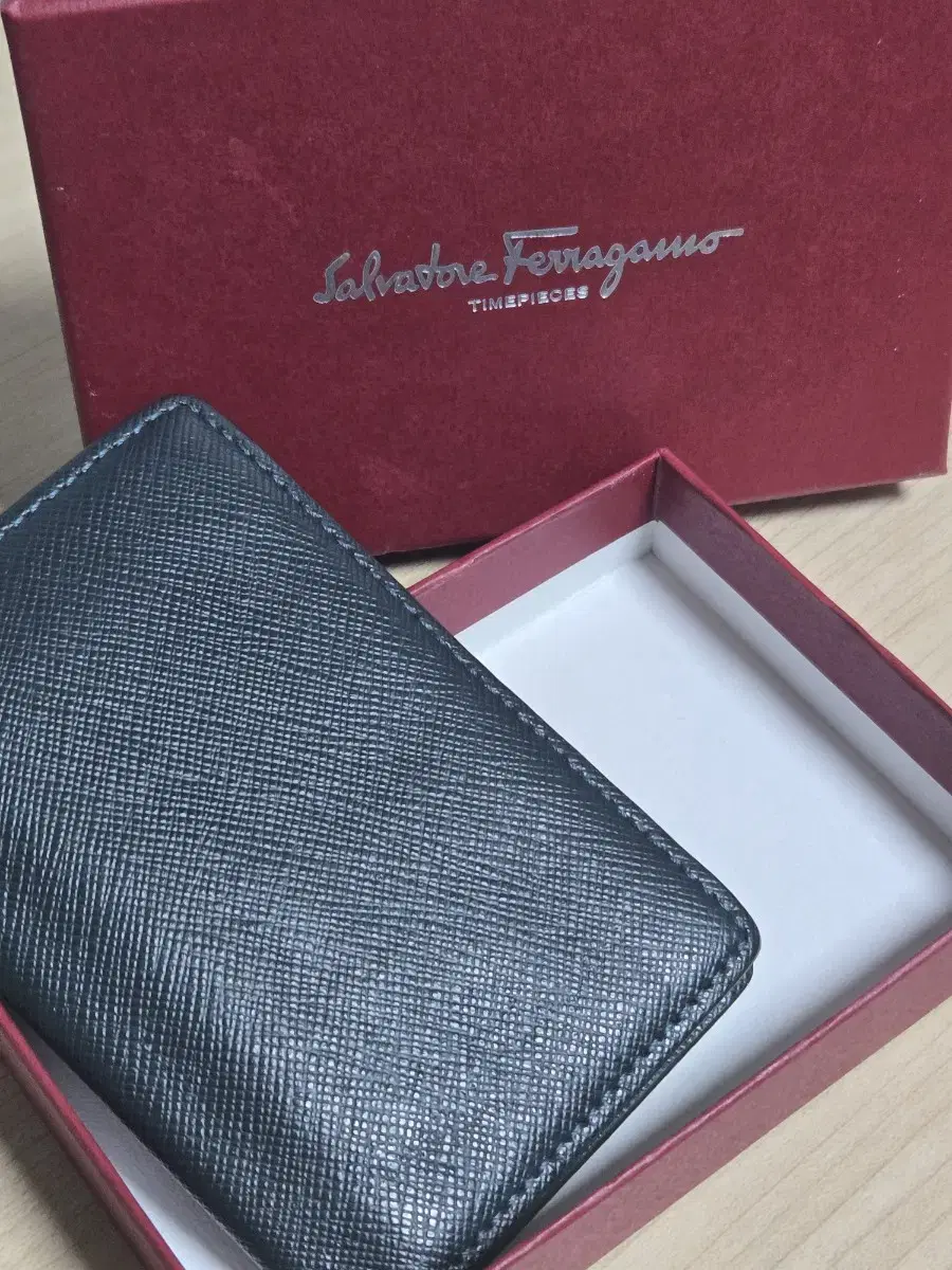 Peregamo Card Wallet