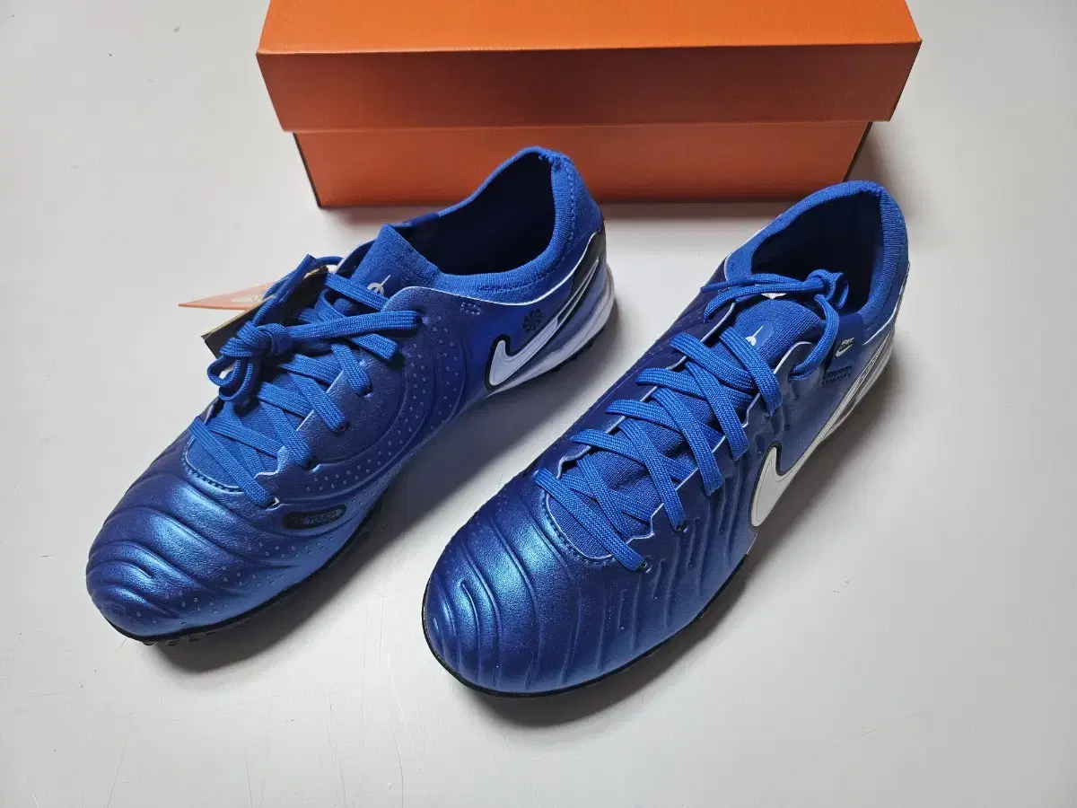 DV4336-400 Nike Timpo Legend 10 Pro TF 55,60,70