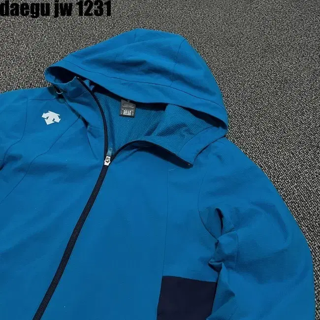 L DESCENTE JACKET 데상트 자켓