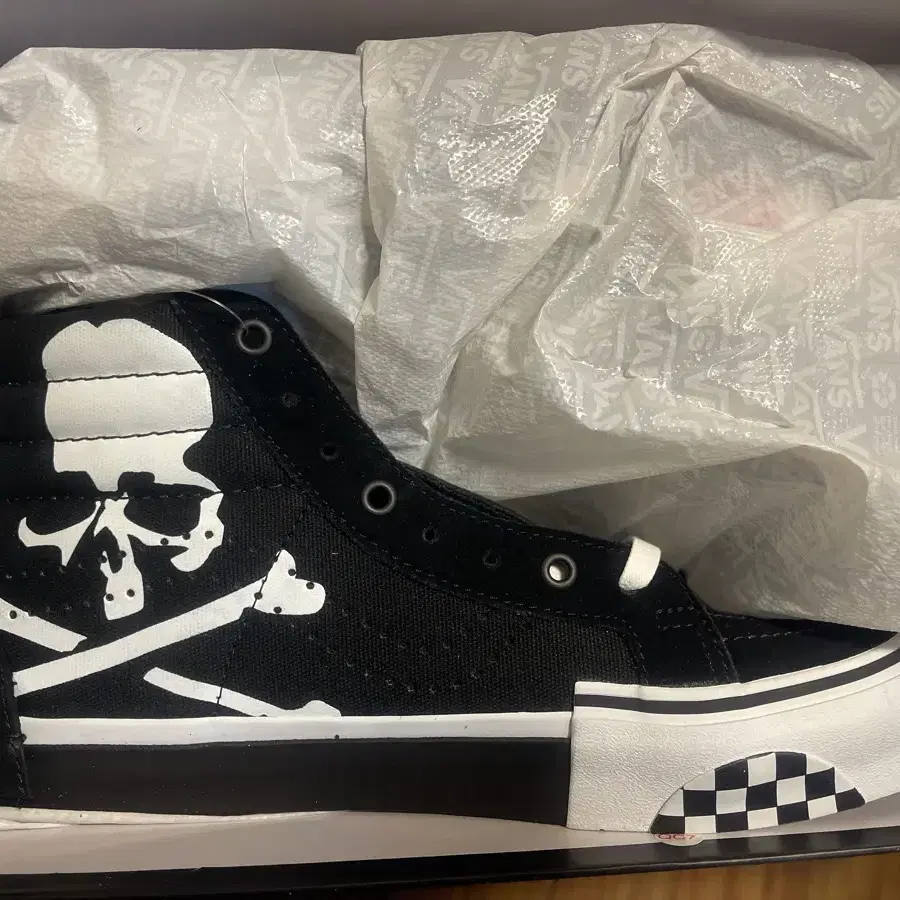 Vans Vault x Mastermind x END. Sk8-Hi Ca