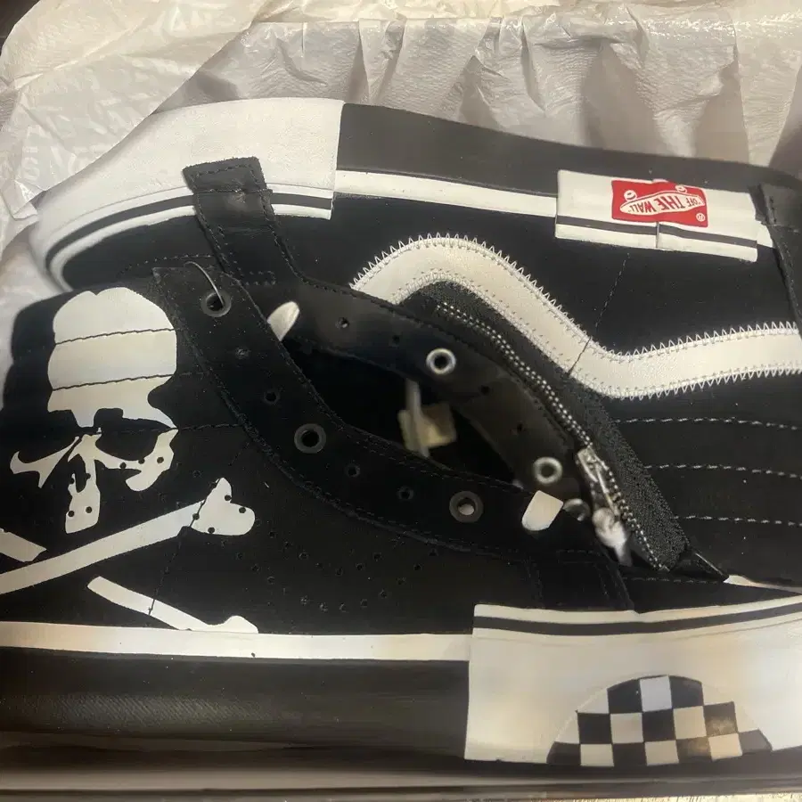 Vans Vault x Mastermind x END. Sk8-Hi Ca