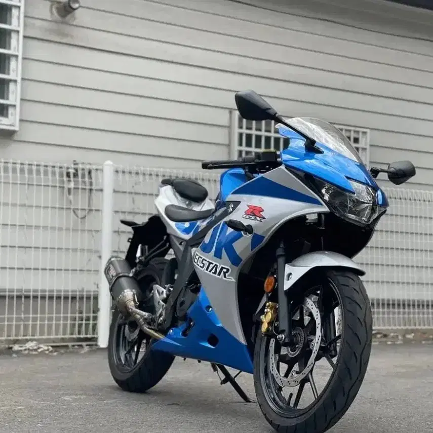 Gsx-r 125 21년식 9500km 신차컨디션