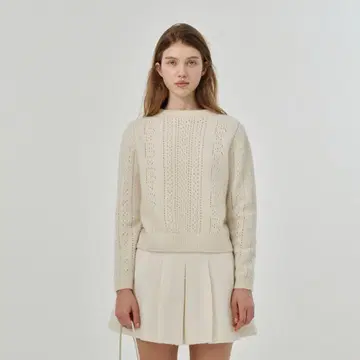 The Barnnet Knit Sweater 아이보리