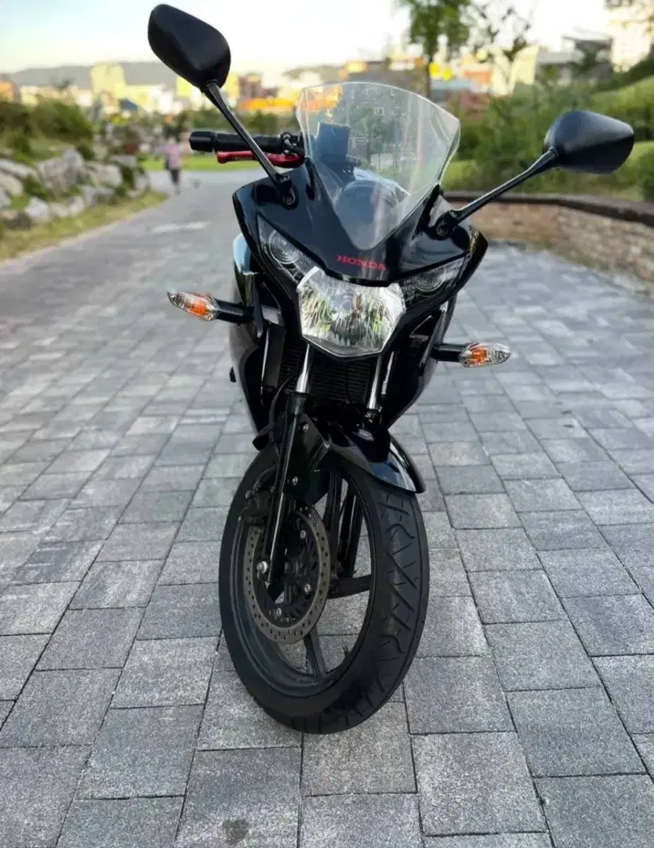 CBR 125 16년식 짧은키로수 외관깔끔