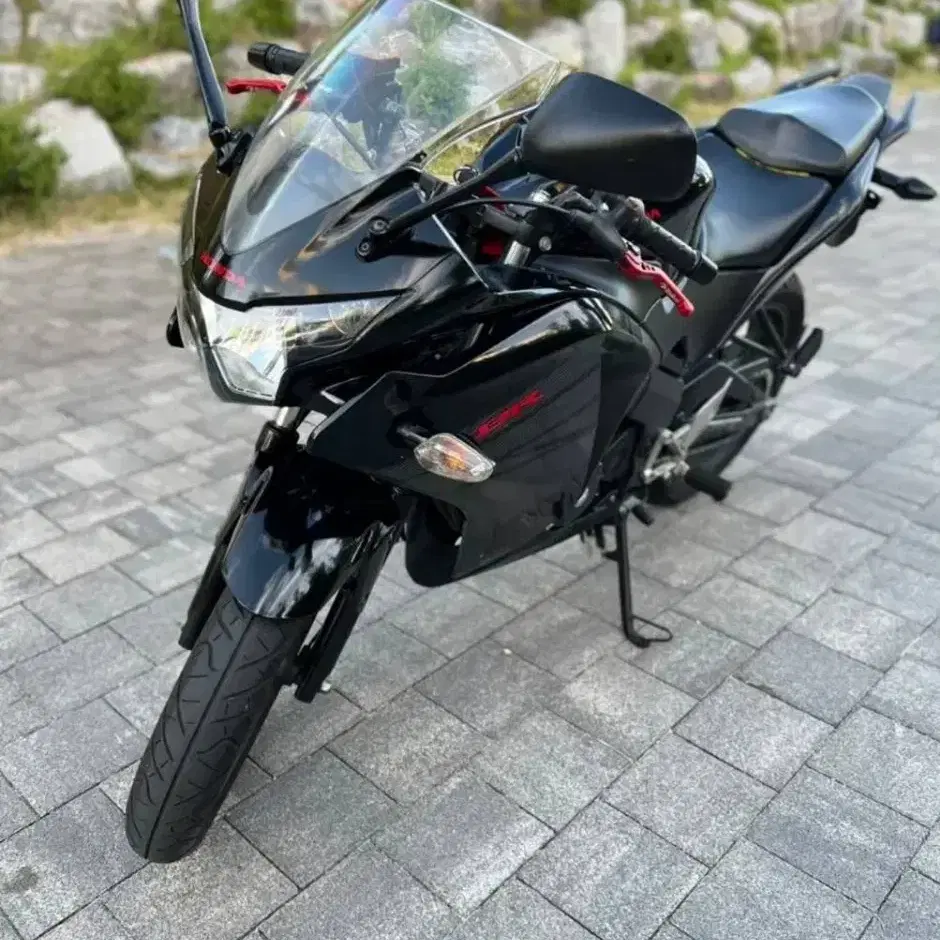 CBR 125 16년식 짧은키로수 외관깔끔