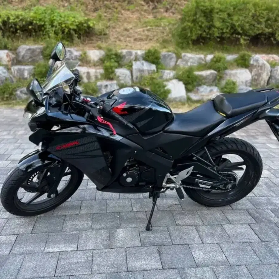 CBR 125 16년식 짧은키로수 외관깔끔