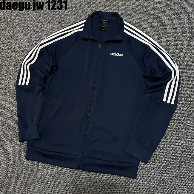 XL ADIDAS ZIPUP 아디다스 집업