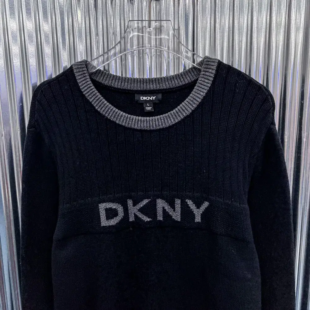 DKNY 코튼 라운드넥 니트 (국내 M) P937