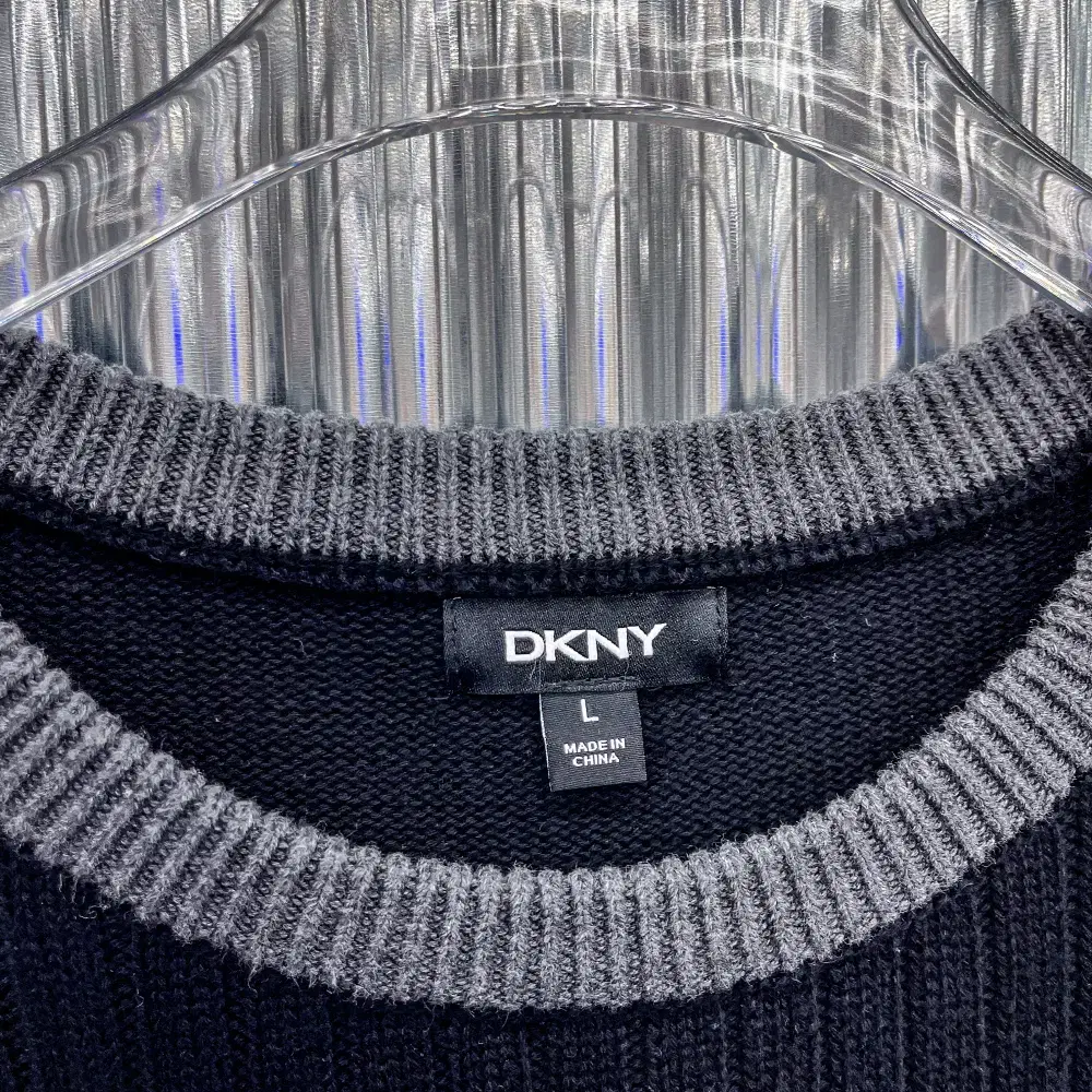 DKNY 코튼 라운드넥 니트 (국내 M) P937