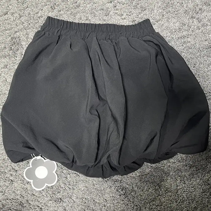 로제프란츠 Warm Rose Balloon Mini Skirt [Blac