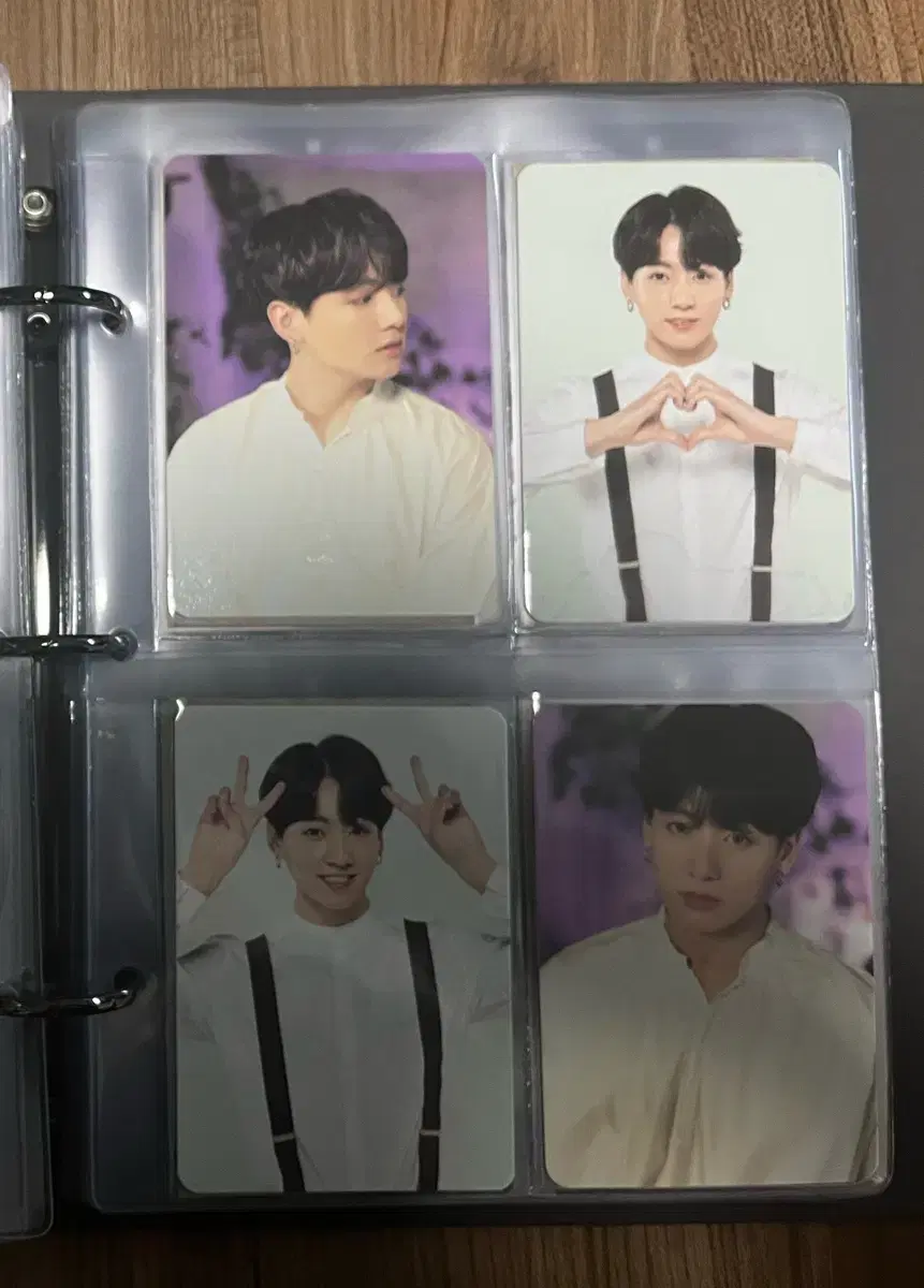 BTS jungkook sells Magic Shop Mini Photocard