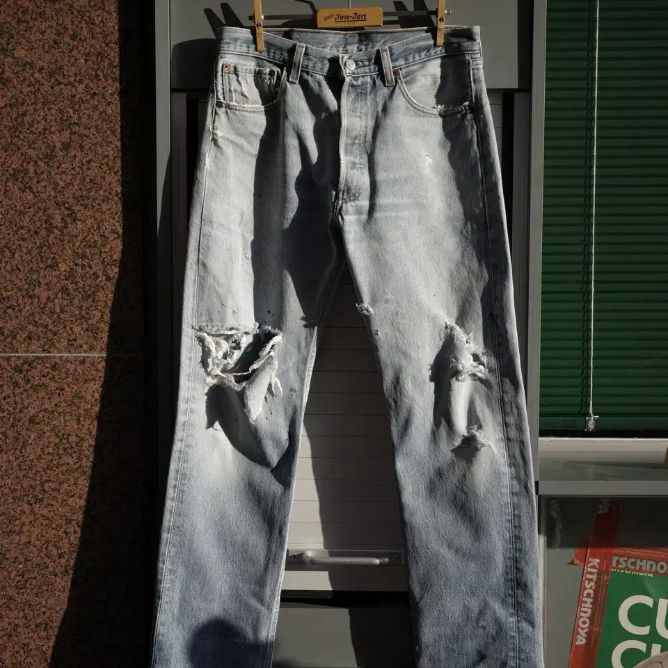 90s levis 501xx distressed denim pants