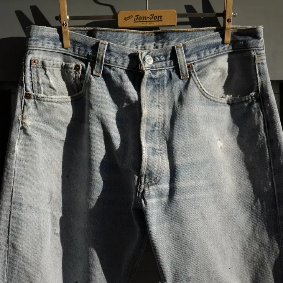 90s levis 501xx distressed denim pants