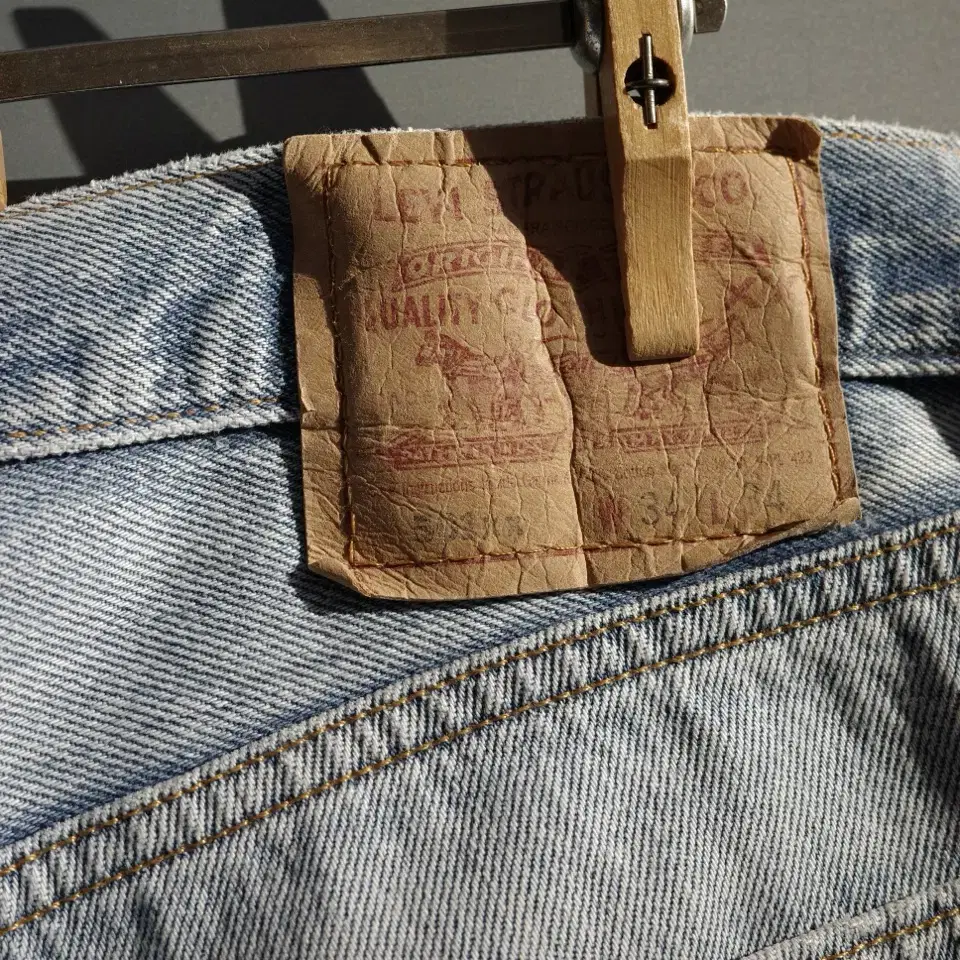 90s levis 501xx distressed denim pants