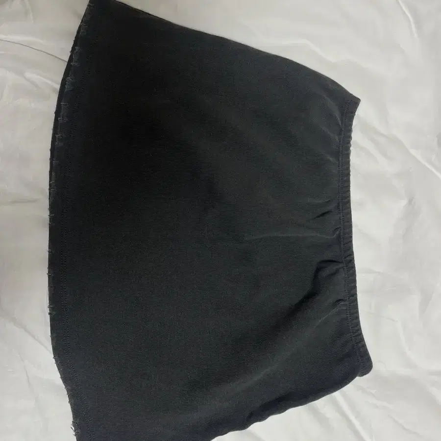 글로니 ARCTIC PIGMENT MINI SKIRT (CHARCOAL)