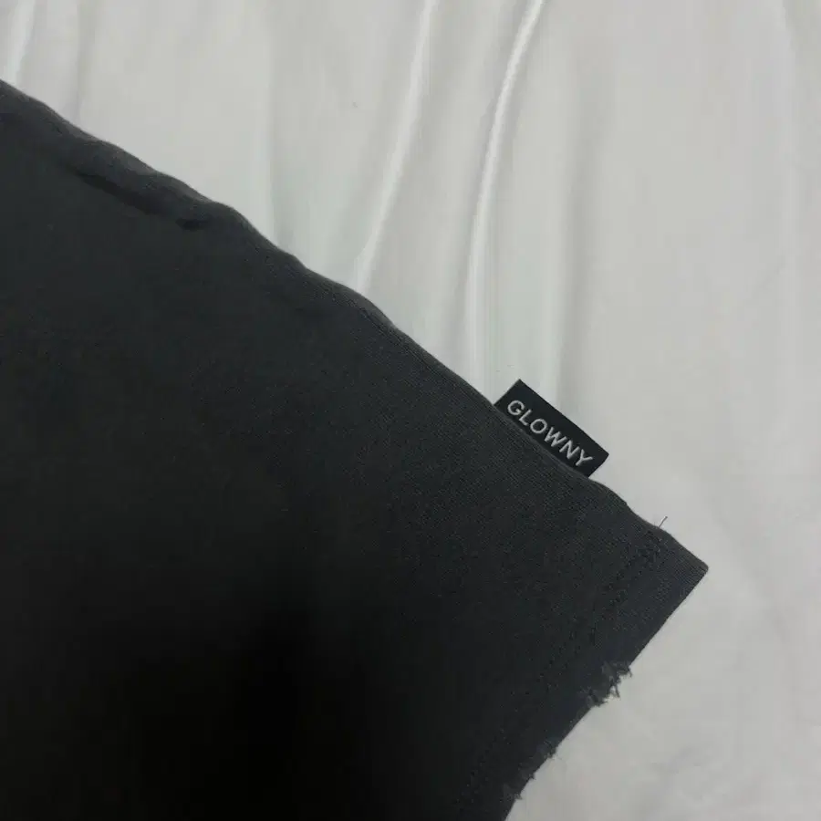 글로니 ARCTIC PIGMENT MINI SKIRT (CHARCOAL)