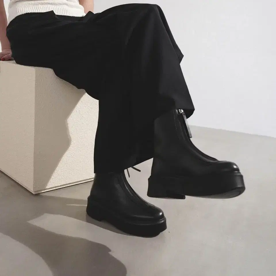 the row zipped boots 더로우 부츠 37