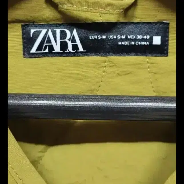 자라 zara 커스텀 오버핏 크롭 깔깔이