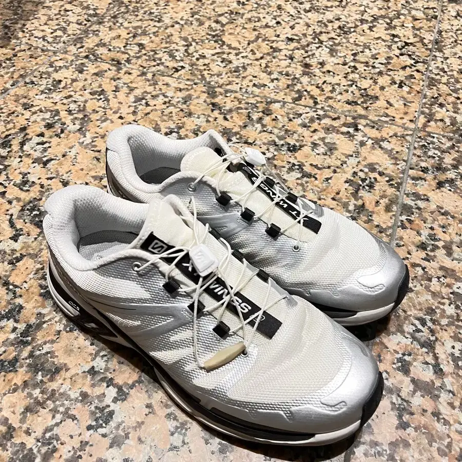 살로몬 xt wings 2 white silver metallic 265