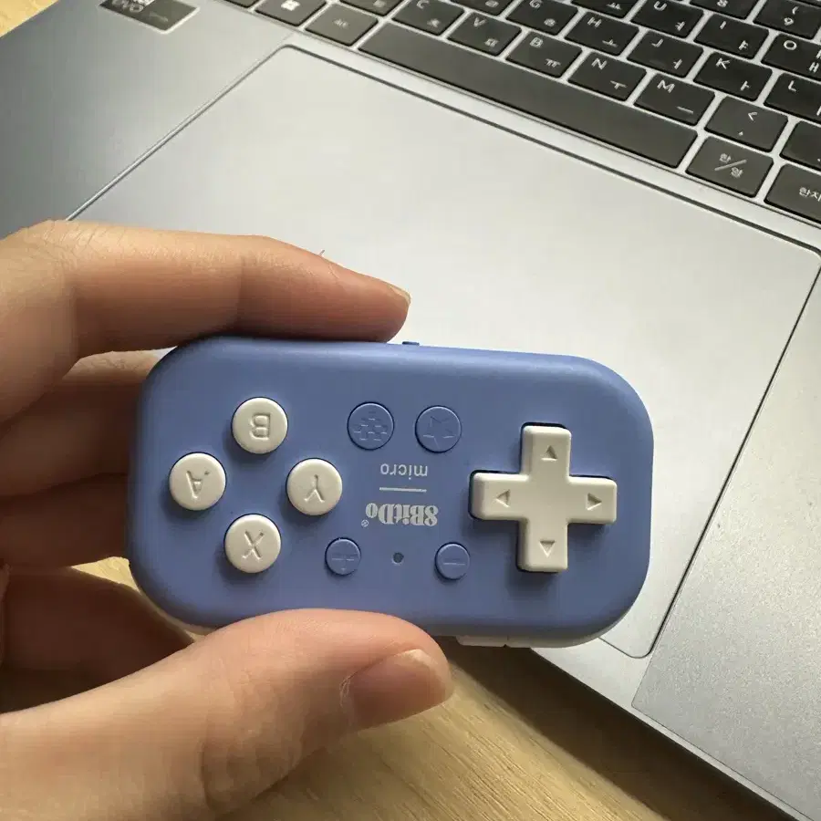 8BitDo 미니 컨트롤러