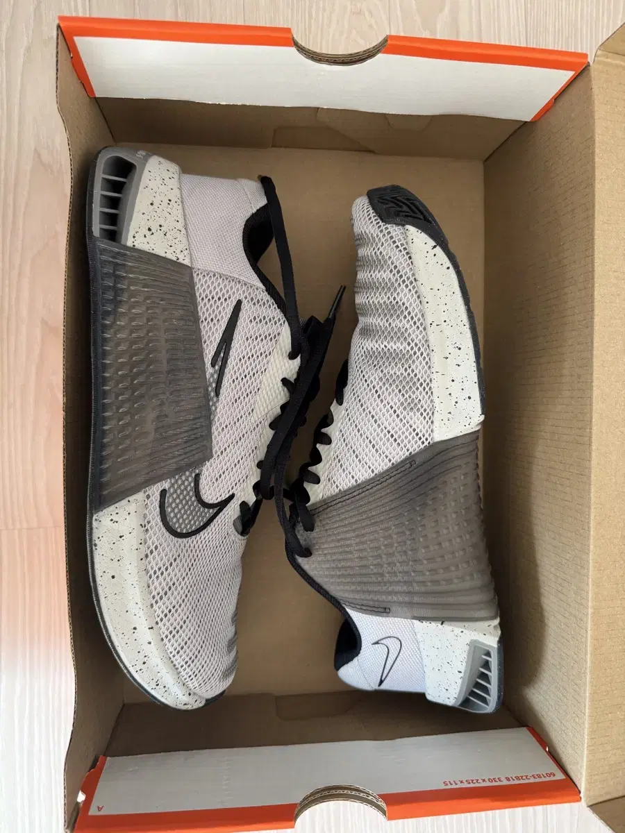 Full night) Nike Metcon 9 Iron (255) 90,000 pam