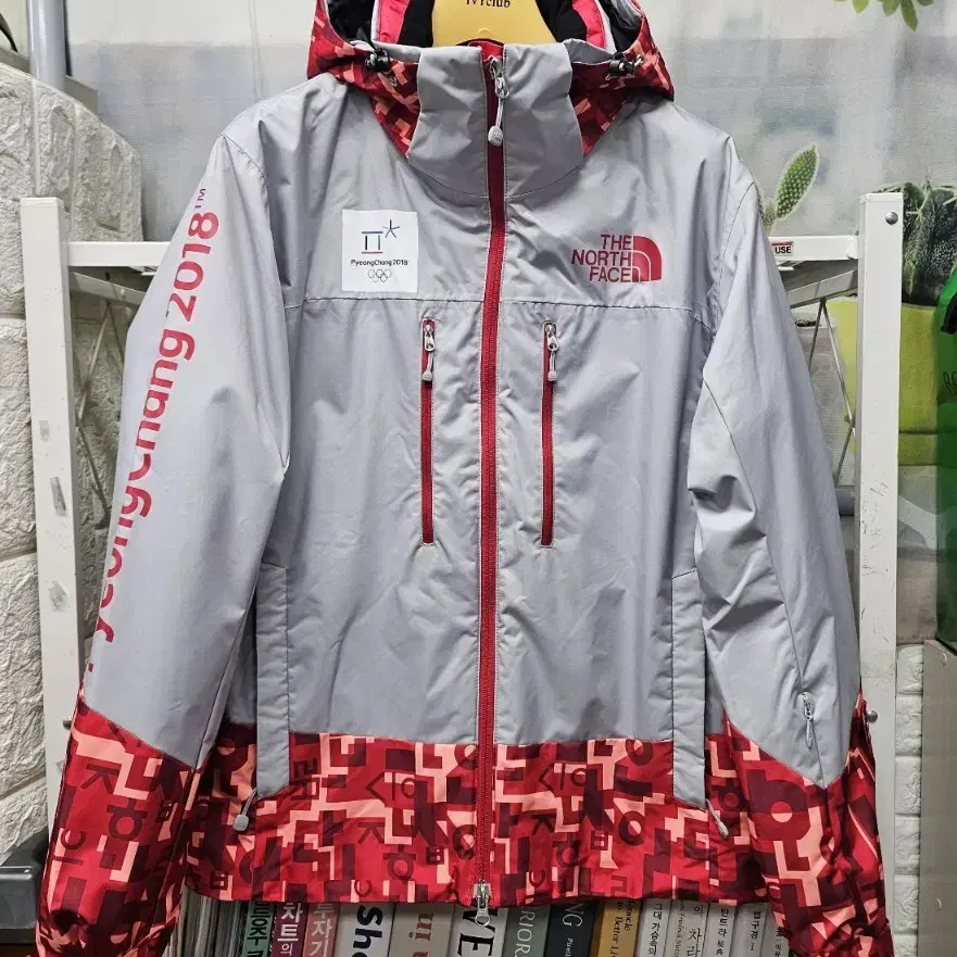 スキー THE NORTH FACE PyeongChang The North Face PYeongChang 2018 Jacket Gray S – Peeces