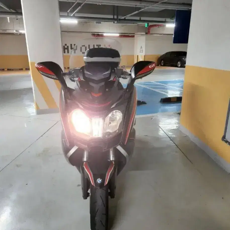 BMW C650GT 13년식 데칼차량 저렴하게 판매합니다