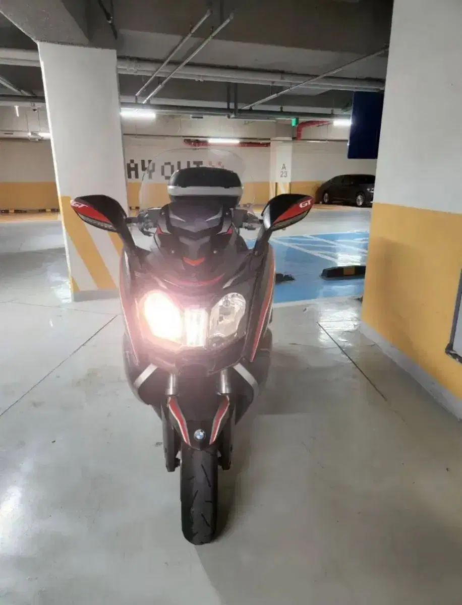 BMW C650GT 13년식 데칼차량 저렴하게 판매합니다