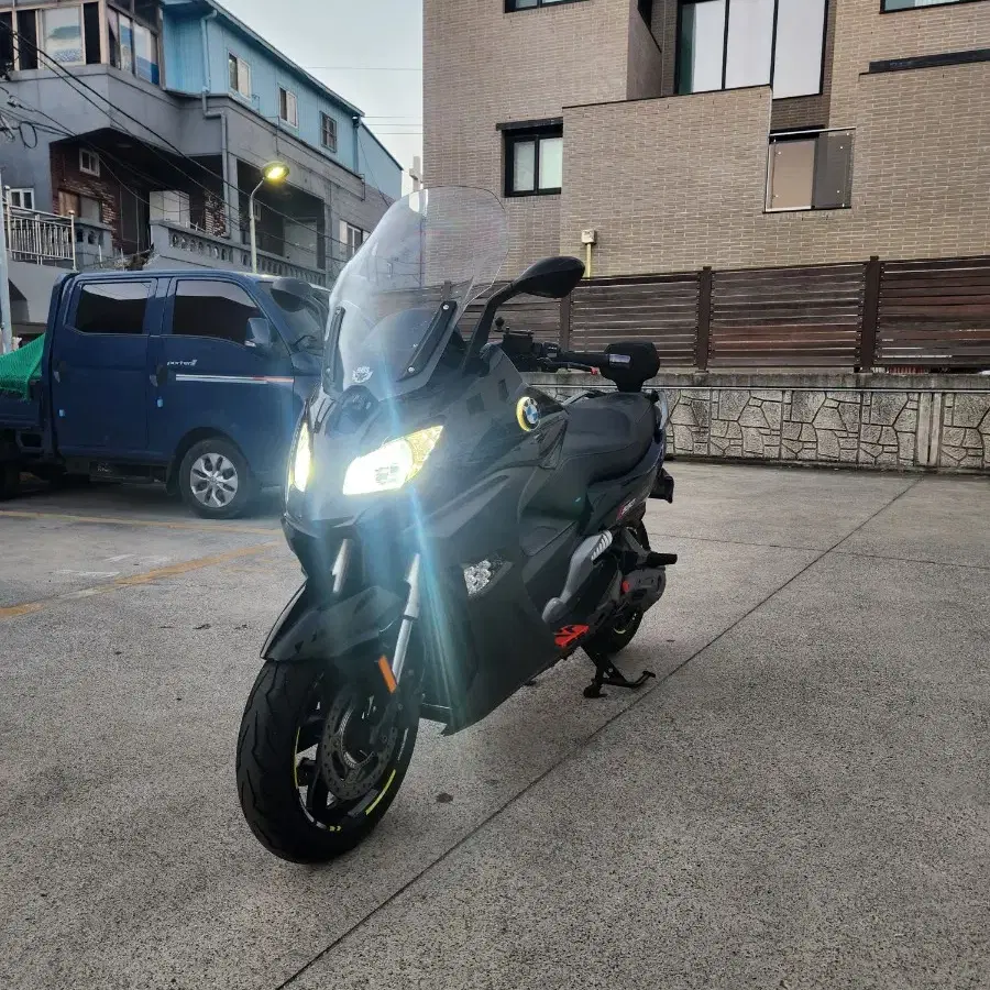 bmw c650 스포츠 아크라 2구 판매합니다