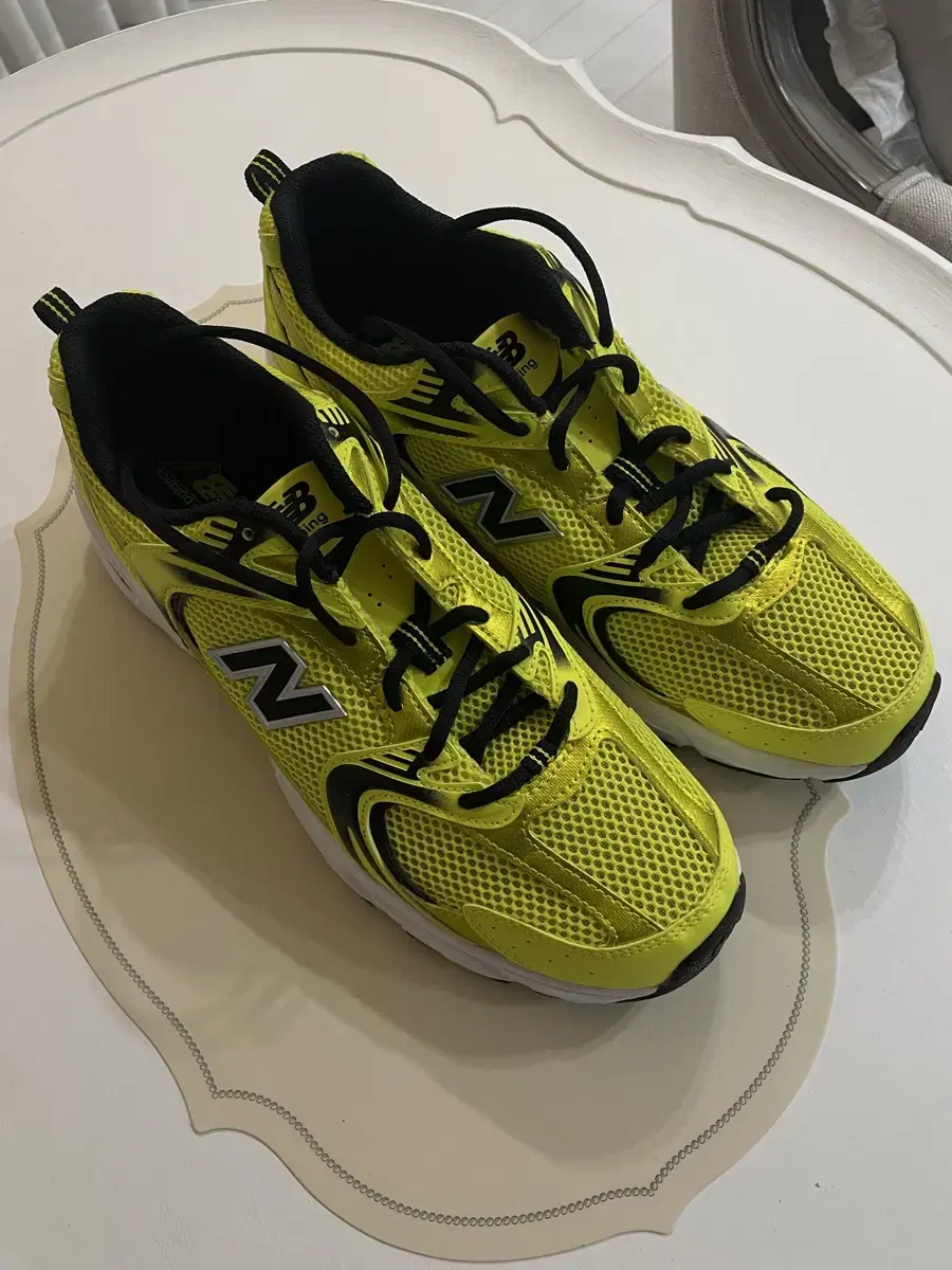 뉴발란스 530 yellow 290 size