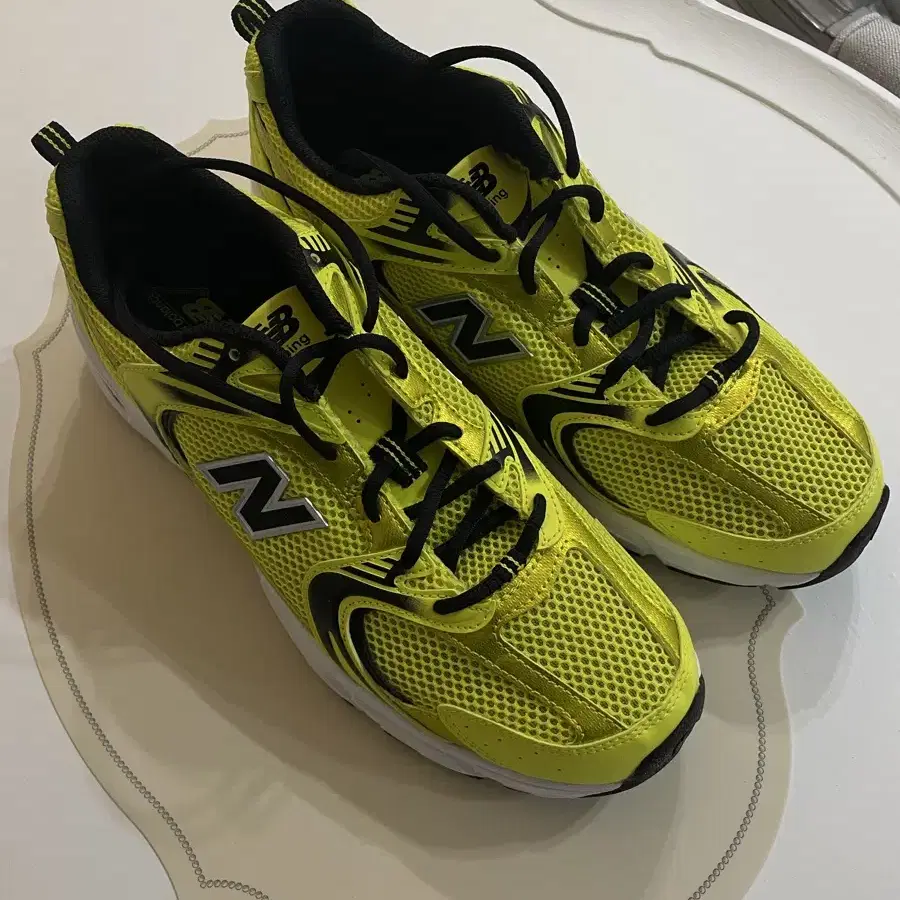 (새상품) 뉴발란스 530 yellow 290 size