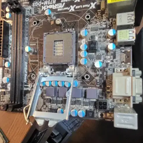 i3 3220 / 메인보드 Asrock B75M-DGS / CPU 쿨러