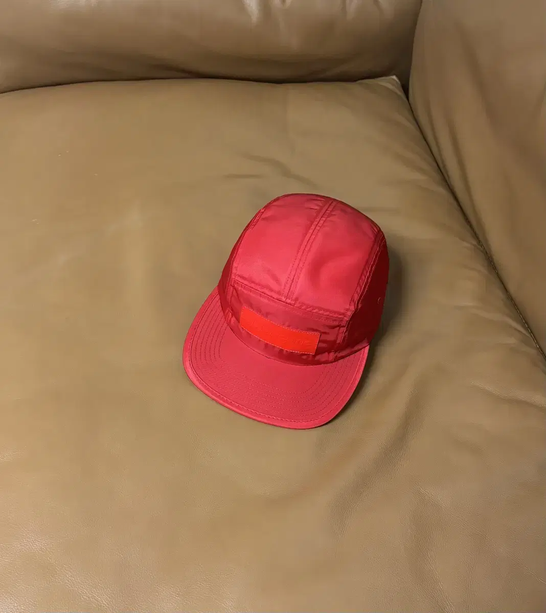 Supreme 슈프림 레드 캠프캡 모자 (Leather Logo Red)