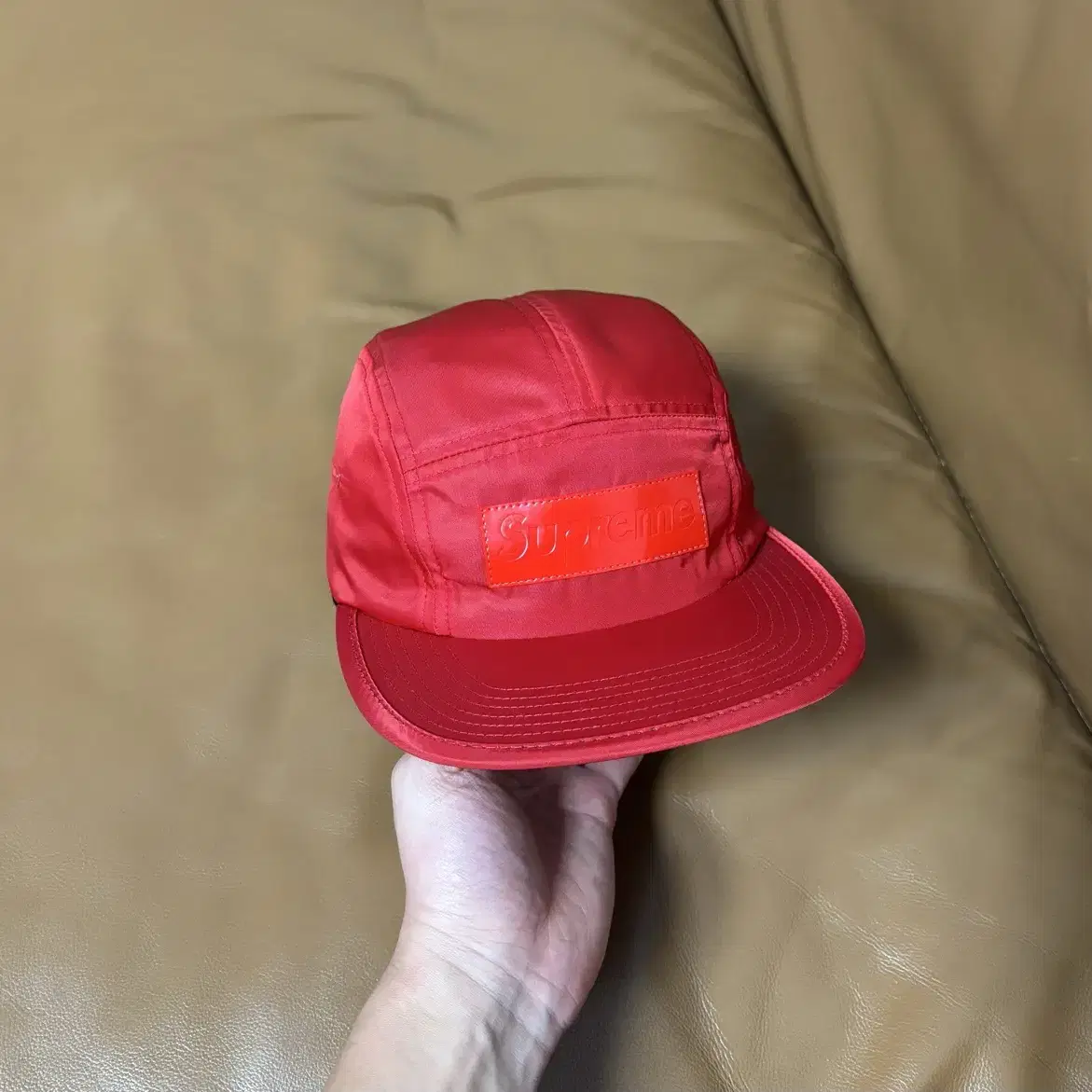 Supreme 슈프림 레드 캠프캡 모자 (Leather Logo Red)