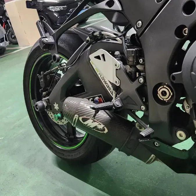 가와사키 닌자 ZX-10R M4풀배기