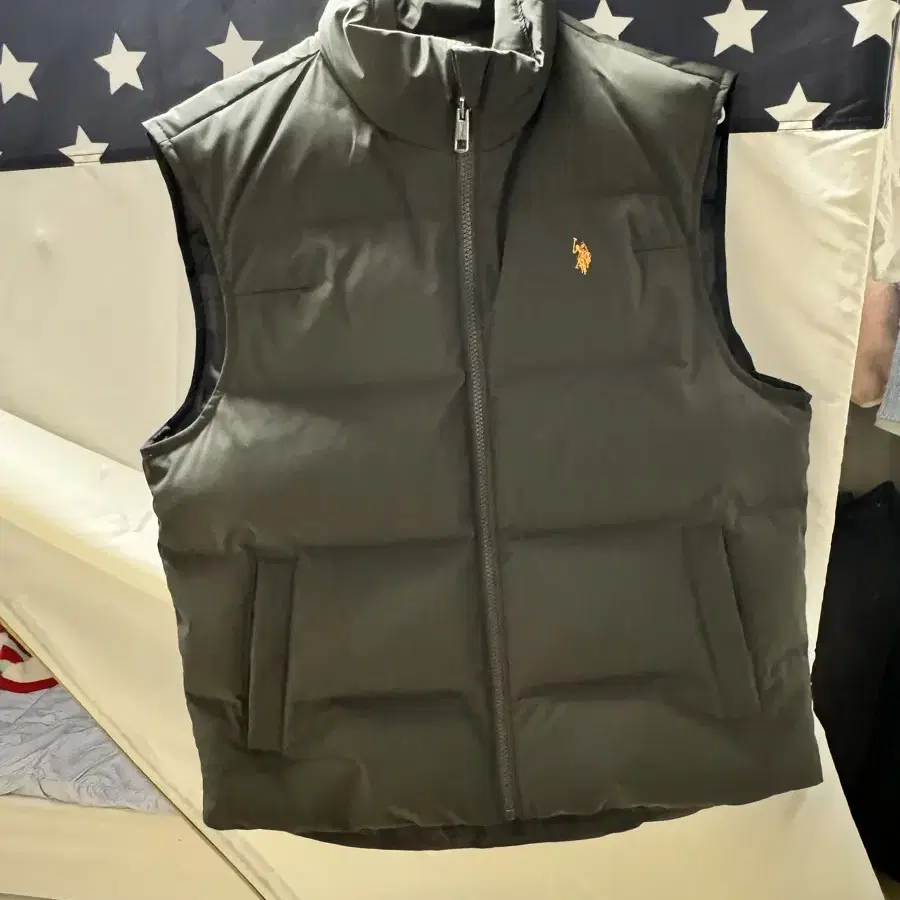 US POLO ASSN 덕다운 패딩조끼 95 카키