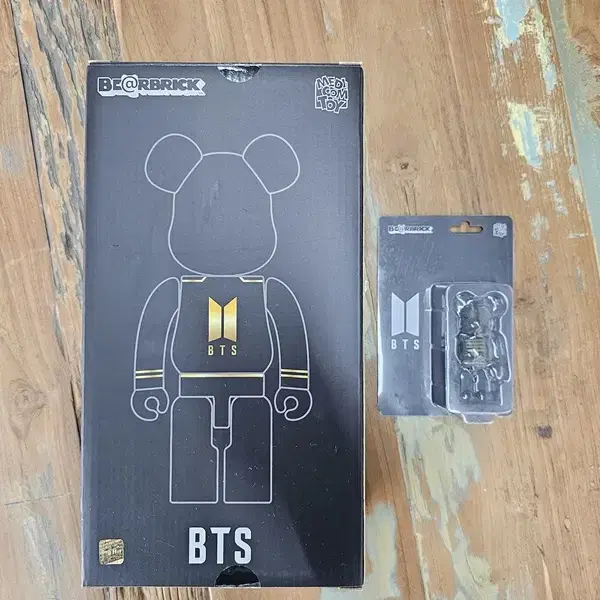 BTS Bearbrick 400% 100% 세트 방탄소년단 베어브릭