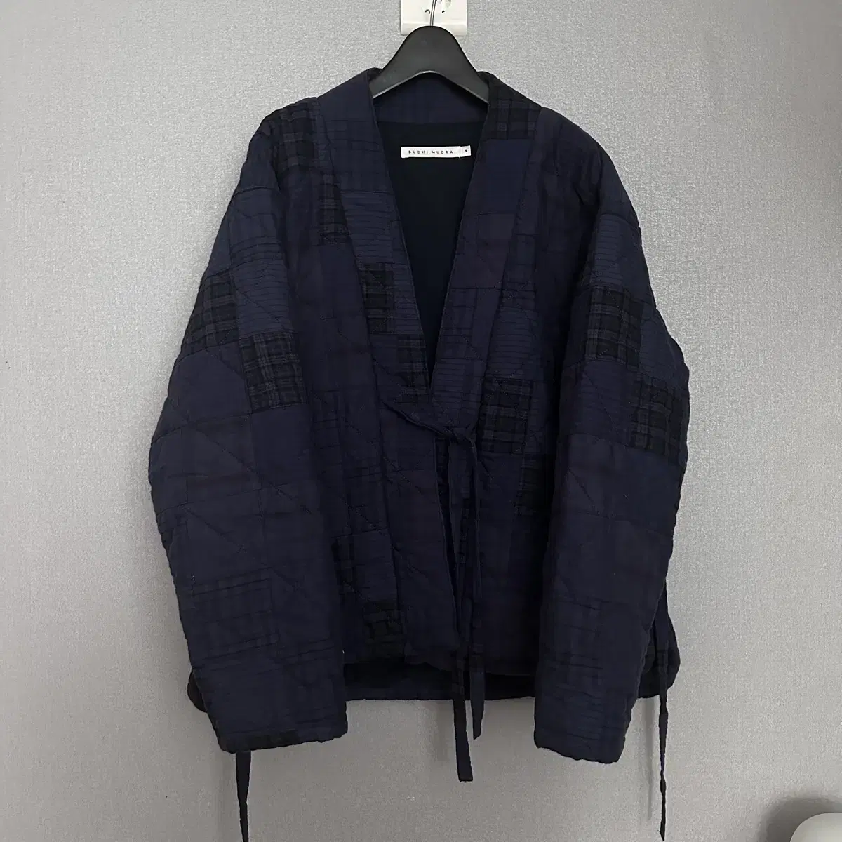 부디무드라 quilted robe jacket