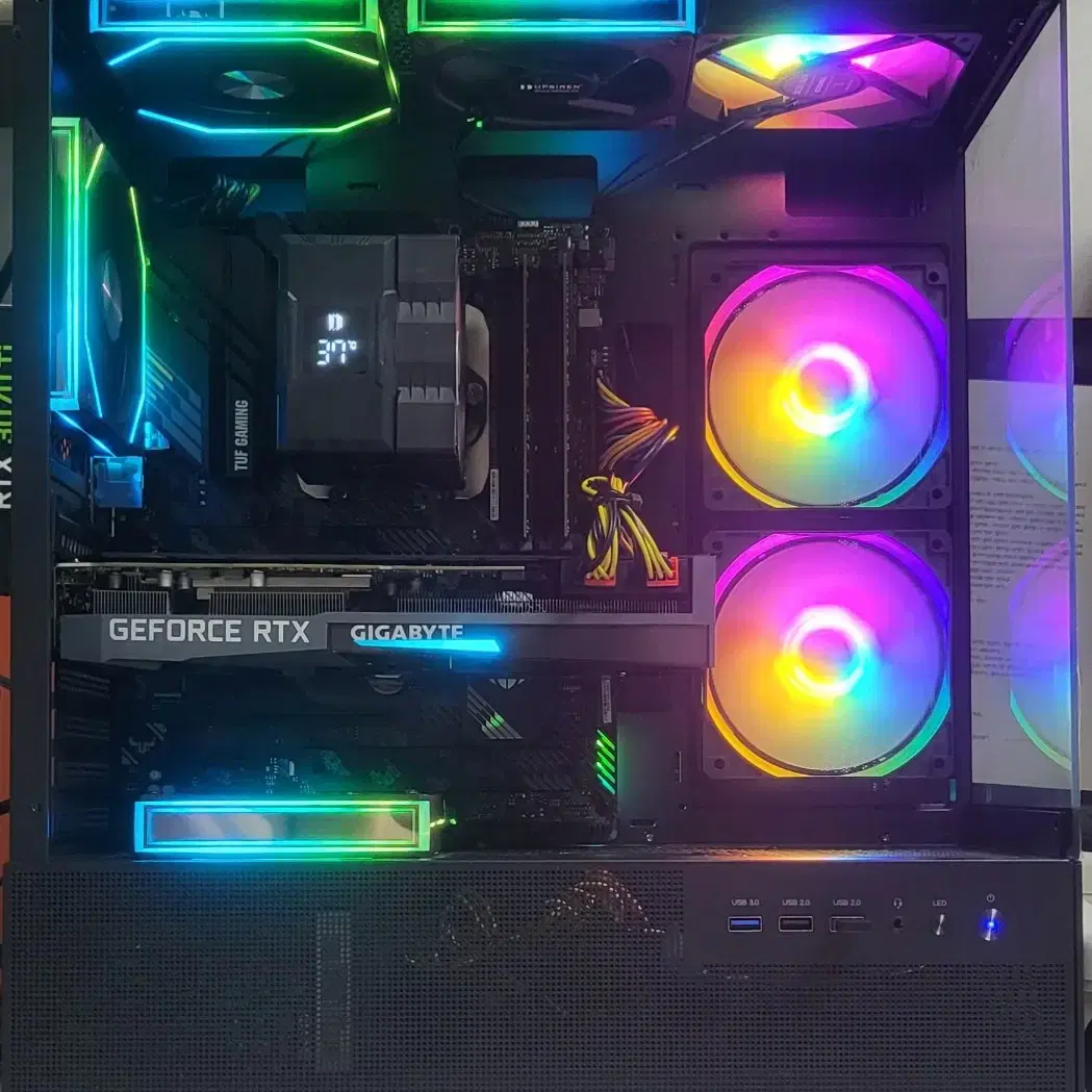 라이젠 5600X RTX3070Ti RGB 게이밍 PC