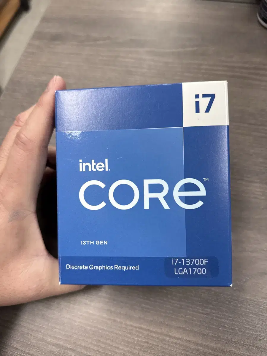 i7 13700f