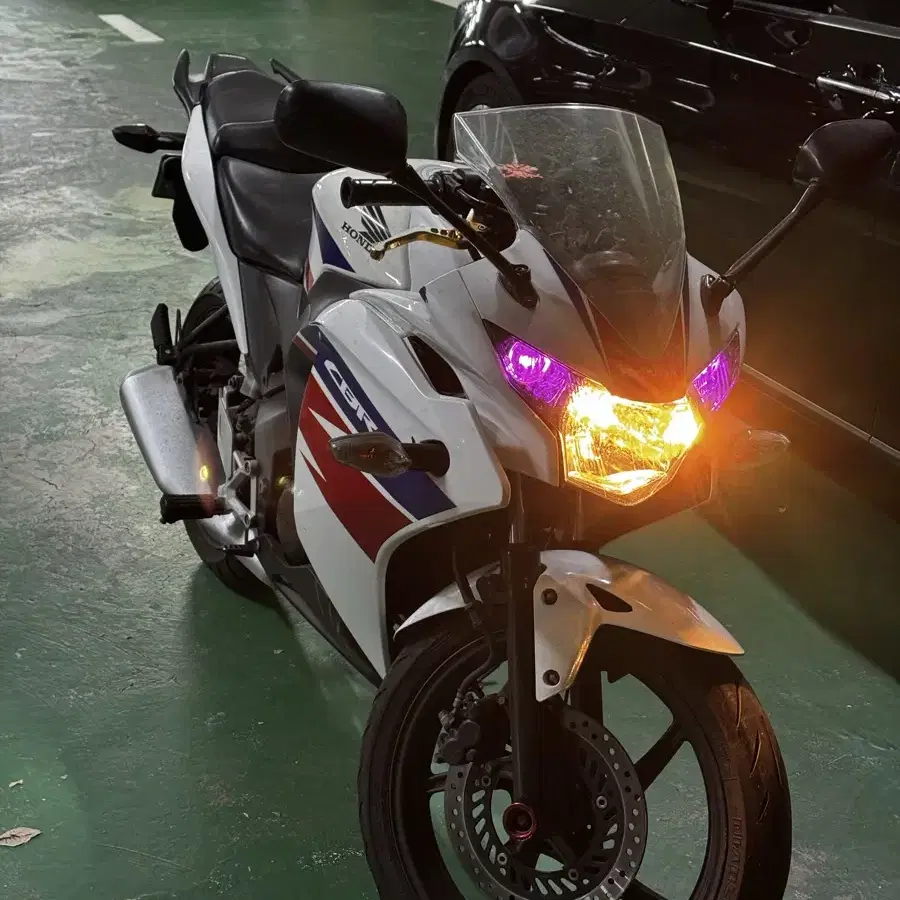 CBR125R